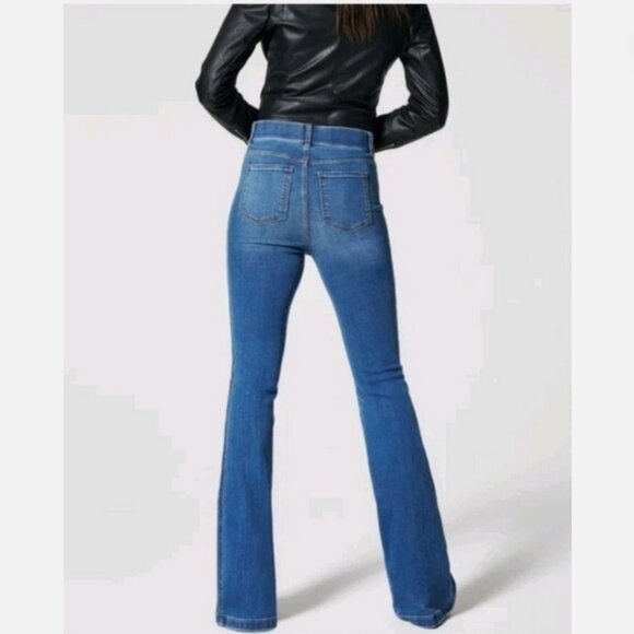 NWT SPANX Flare Leg Jeans #20456 Size Small Vintage Indigo - Picture 3 of 13